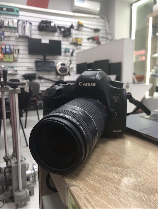 Canon 5D mark 3 в хорошем сост