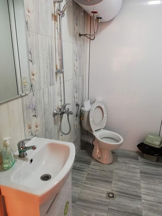 Дава се под наем Едностаен апартамент в Благоевград, Идеален център - 30 кв.м за 255 € - Снимка #4