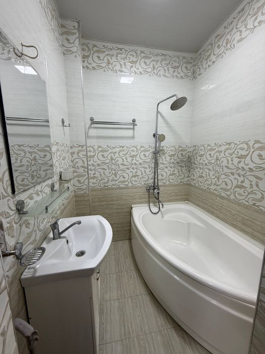 Продаётся новостройка 70м²,Шота Руставели, 11 поликлиника