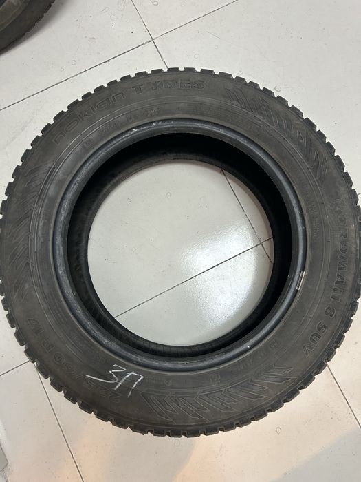 Продам шины R 17  зима