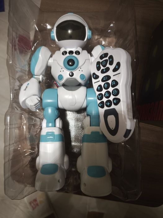 Продам робот детакий