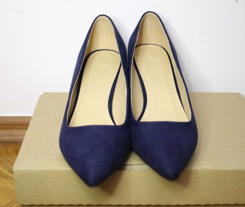 Pantofi cu toc Kitten Hill Navy marimea 39.5