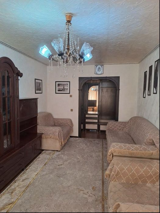 Продам 3-комнатную квариру на Набережной