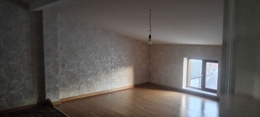 Oltintepada 2 qavatli 7 xonali uy sotiladi!