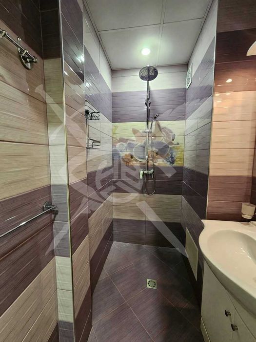 Дава се под наем Тристаен апартамент в София, Света Троица - 76 кв.м за 900 € - Снимка #12