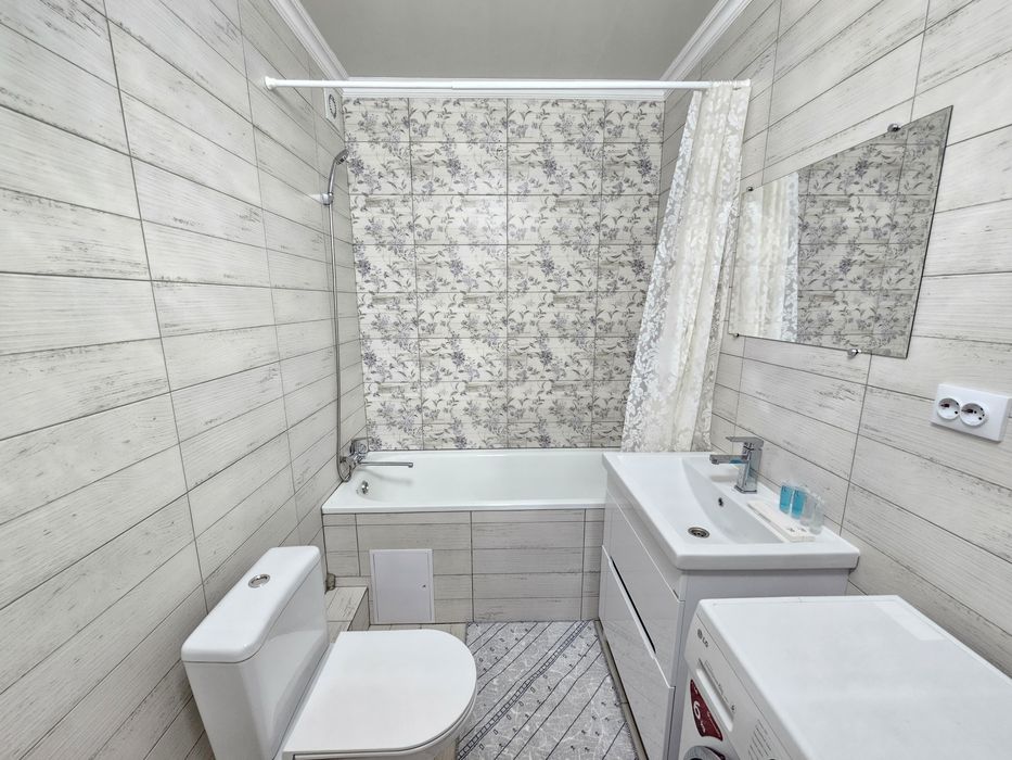 1 комнатная 12 мкр