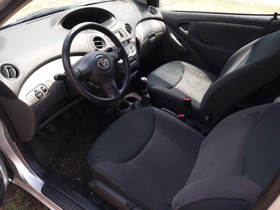 Toyota Yaris 1.3 Климатик тойота ярис