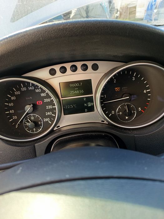 Продавам Мерцедес МЛ 320 дизел