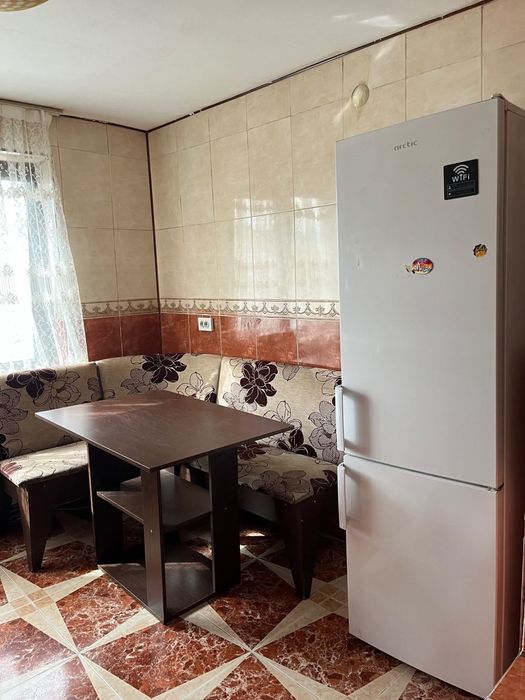 Inchiriez apartament