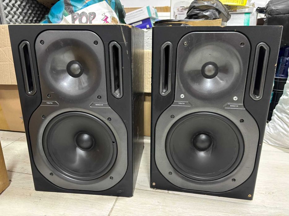 Boxe Behringer B2031P