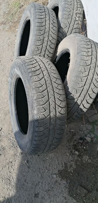 Зимняя резина 235/65/R17