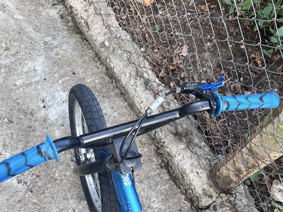 Продавам   Bmx.