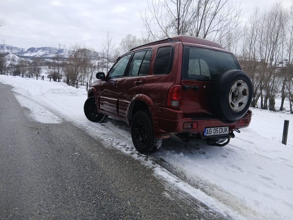 Vând Suzuki Grand Vitara 2.0TD(mazda)