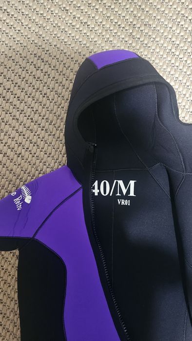 Costum neopren Vade Retro nou