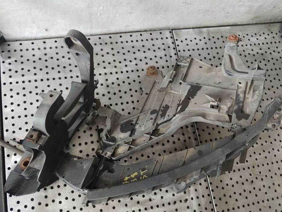 suport far stanga  audi a4 b8 8k 8k0805607a