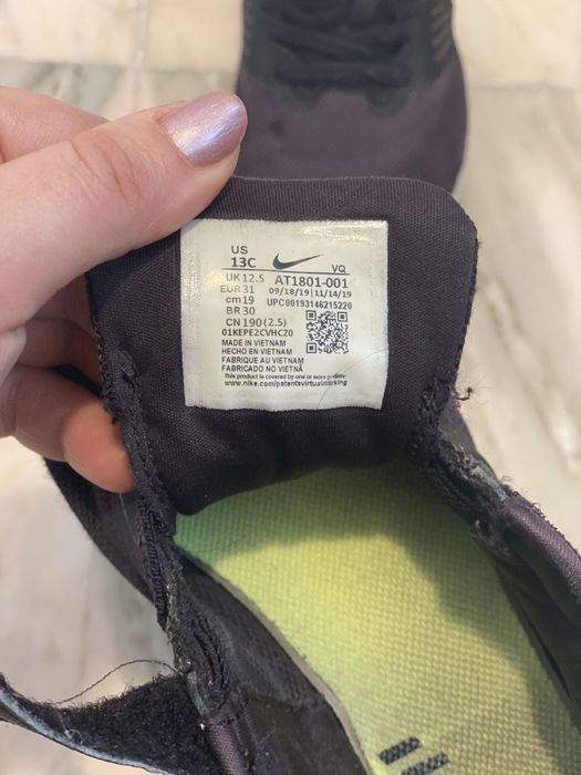 Adidasi nike negri, marimea 31