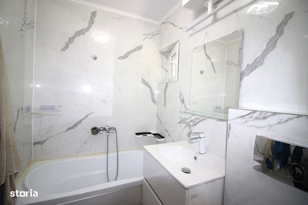 Vindem 3 Camere Zona Cornisa/Alecu Russo et 2 Modern/Mobilat