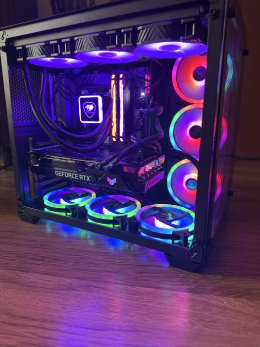 Геймърски компютър/ I9 10900K/Водно/32GB/RTX 3090 24GB/2TB SSD