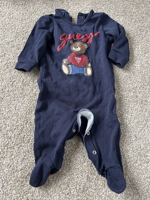 Ромпъри    Guess