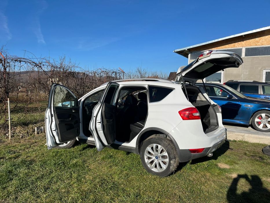 Ford kuga 2011 avariat fata