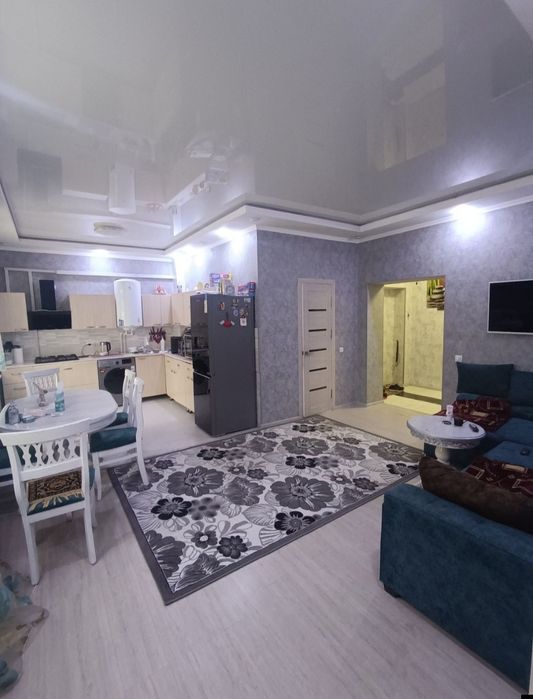 Продается двух комнатная квартира