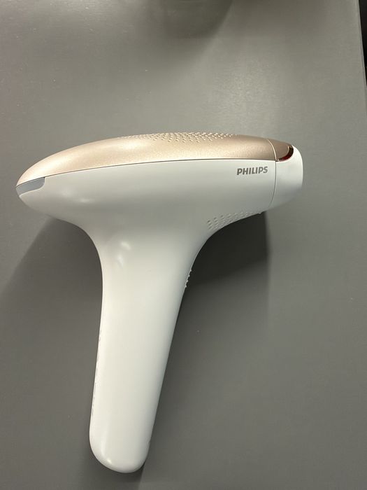 Фотоепилатор Philips Lumea Advanced BRI 921/00