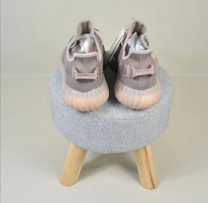 Vand adidasi Adisas YEEZY 350BOOSTT