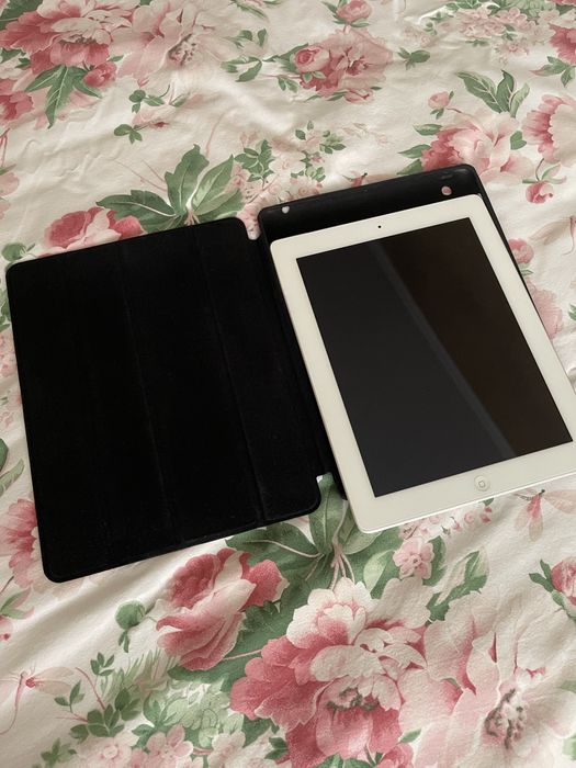 Продам Планшет Apple iPad 4 Wi-Fi + Cellular 256GB