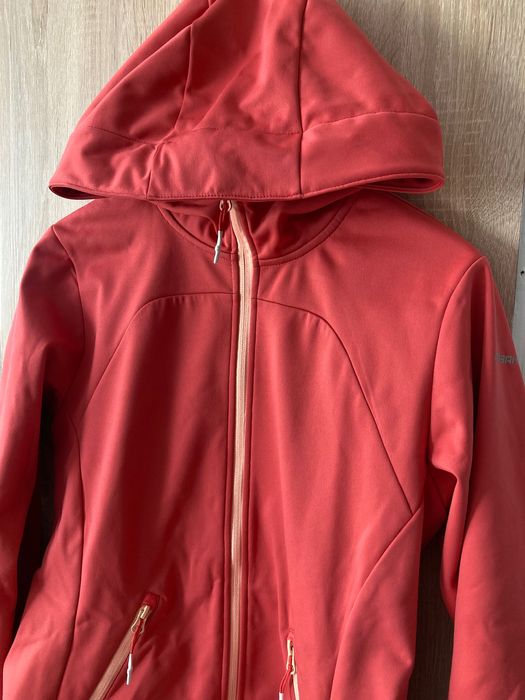 Пролетно спортно яке