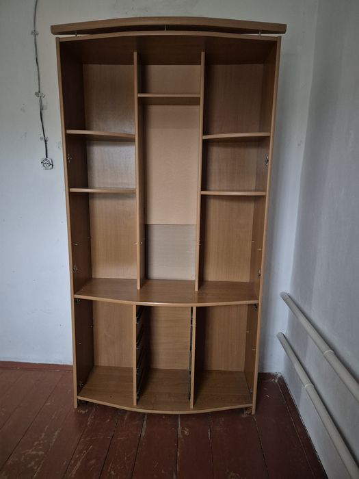 Продам три шкафа