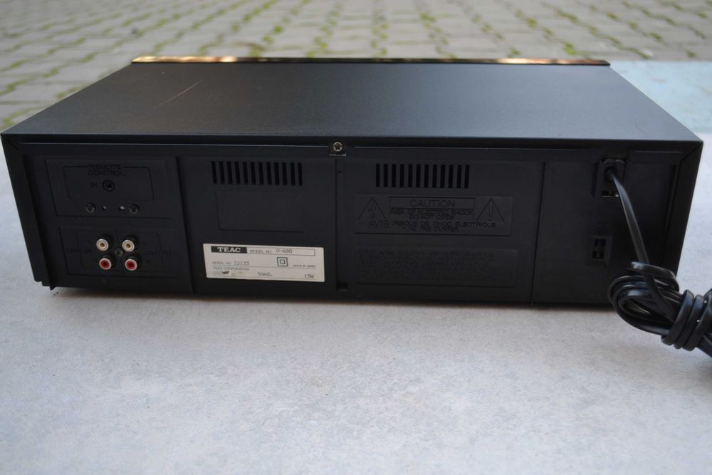 Deck Teac model  V 680
