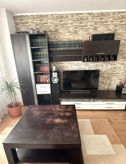 Vand mobila  living din lemn masiv/ mobexpert