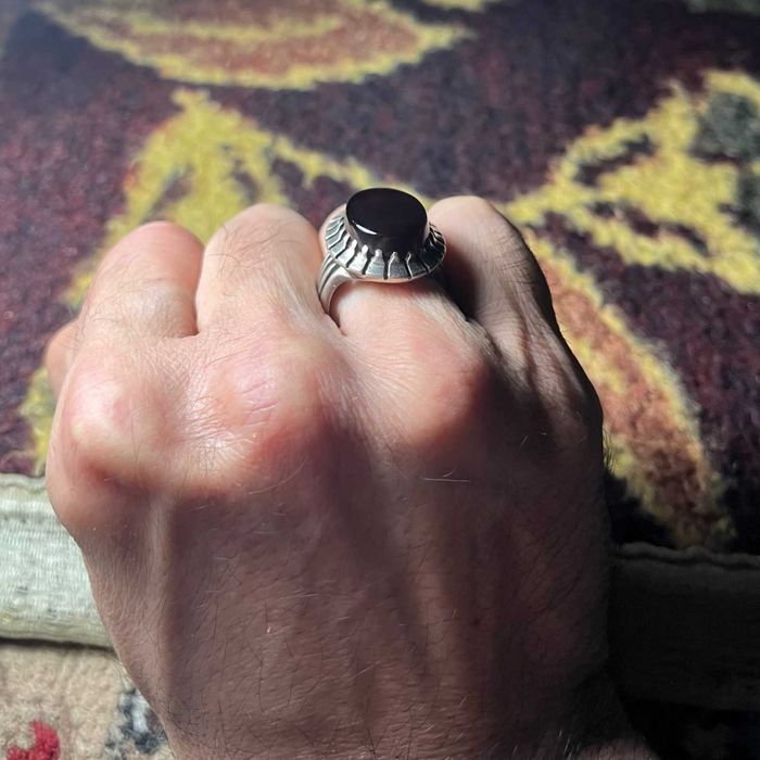 Мужской перстень из серебра с натуральным минералом/ Kumush uzuk 925