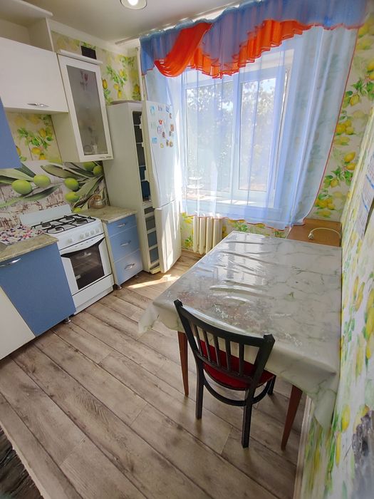 Продается 2-комн (2-24, 3 эт)