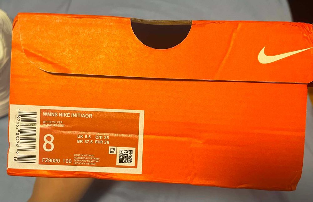 Дамски маратонки Nike