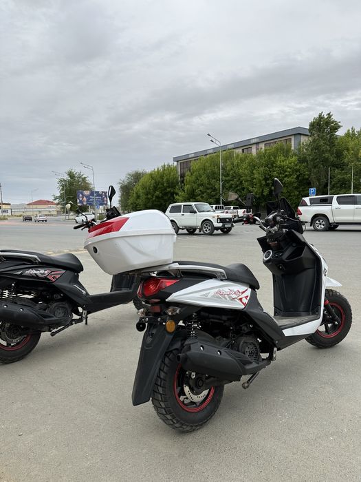 Продается скутер BWS R-Samurai белый, черный