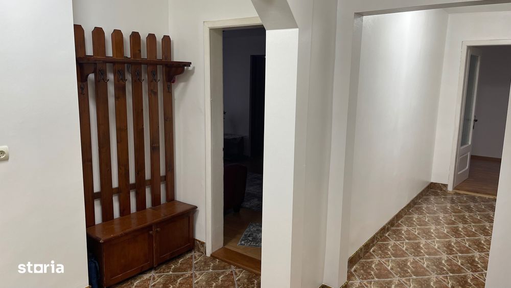 Apartament 4 camere, 82 mp utili, parter și  garaj