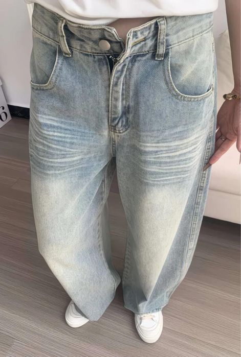 Продам женские джинсы