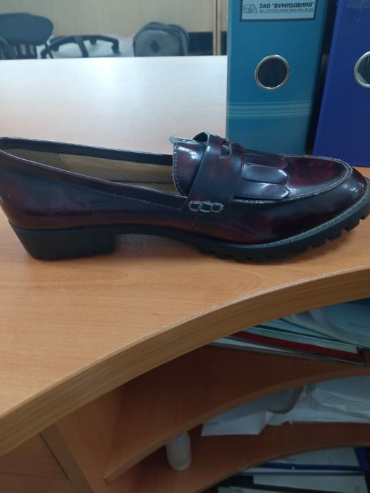 Продам красивую обувь