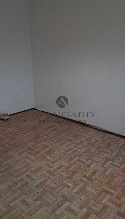 Продава се Тристаен апартамент в Пловдив, Център - 70 кв.м за 1608 €/кв.м - Снимка #2