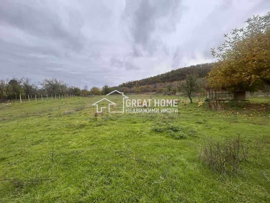 Къща в Търговище, област-с.Руец площ 200 цена 100000