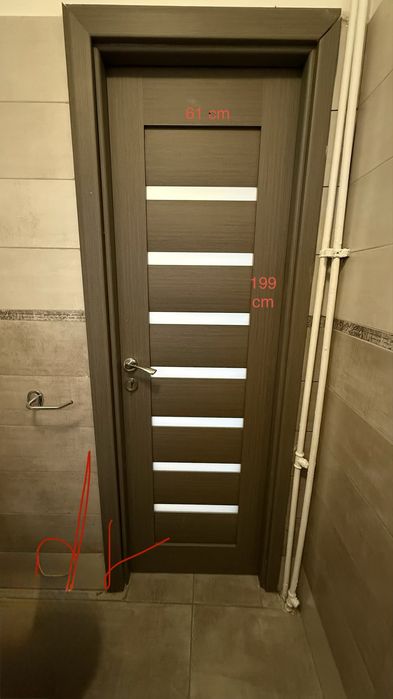 Usa de interior din lemn cu geam