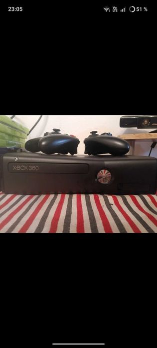Xbox 360° Kinect 4 Gb +11 jocuri cadou