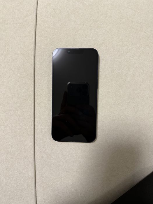 Айфон 13, в хорошем состояние