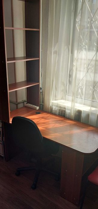 Кресло, столики, стол