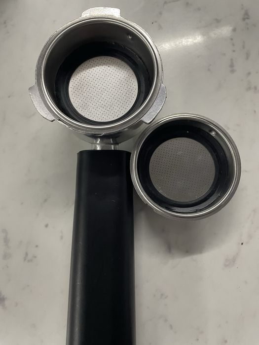 Кафе машина с ръкохватка  +капучино и лате