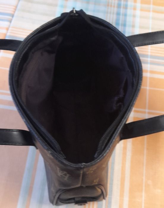 Vând urgent geanta  damă