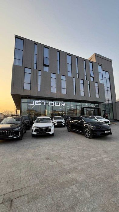 Коммерческое помещение 2100 м2 на первой линии просп. Амира Темура