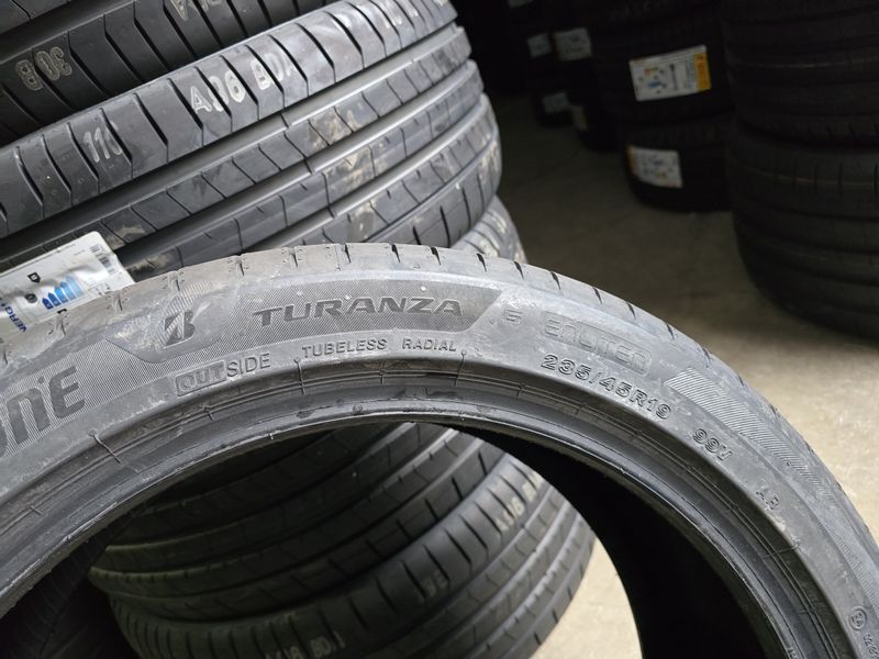 235/45/19 BRIDGESTONE 4бр