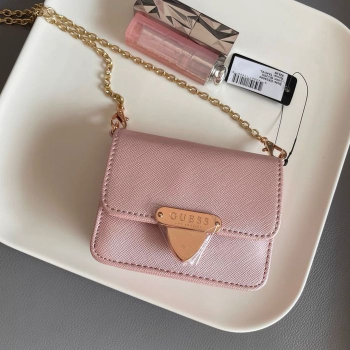 Сумочка от Guess